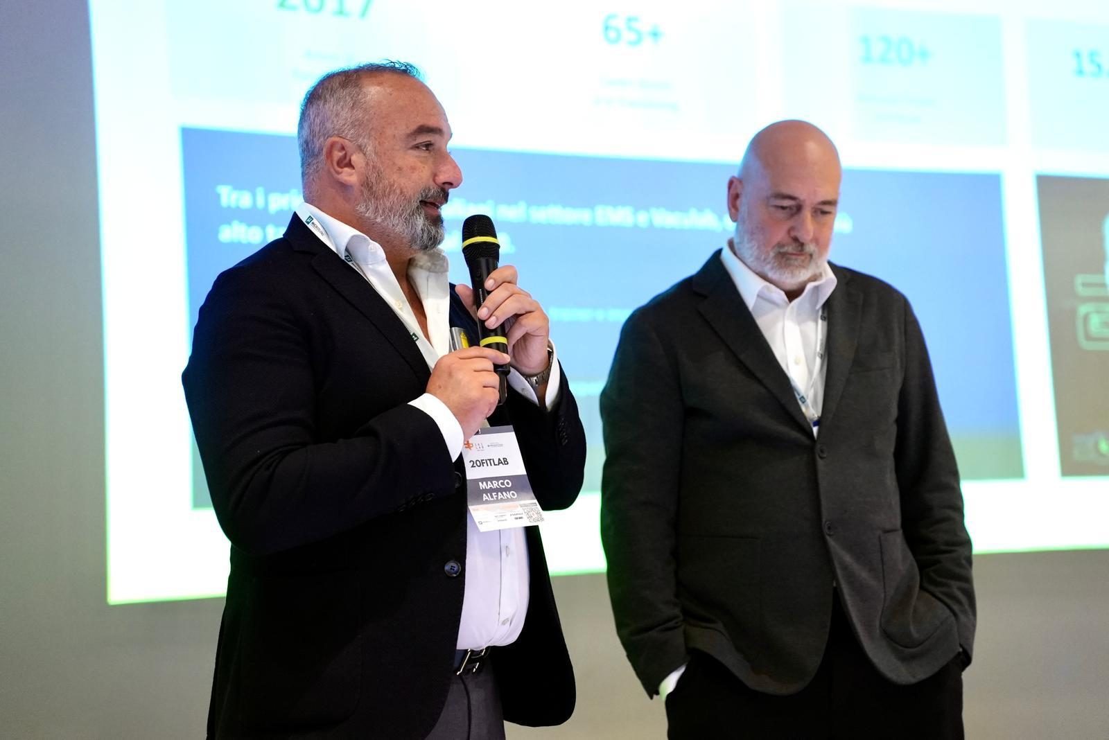 Marco Alfano e Luca Fumagalli presentano il progetto alla giuria